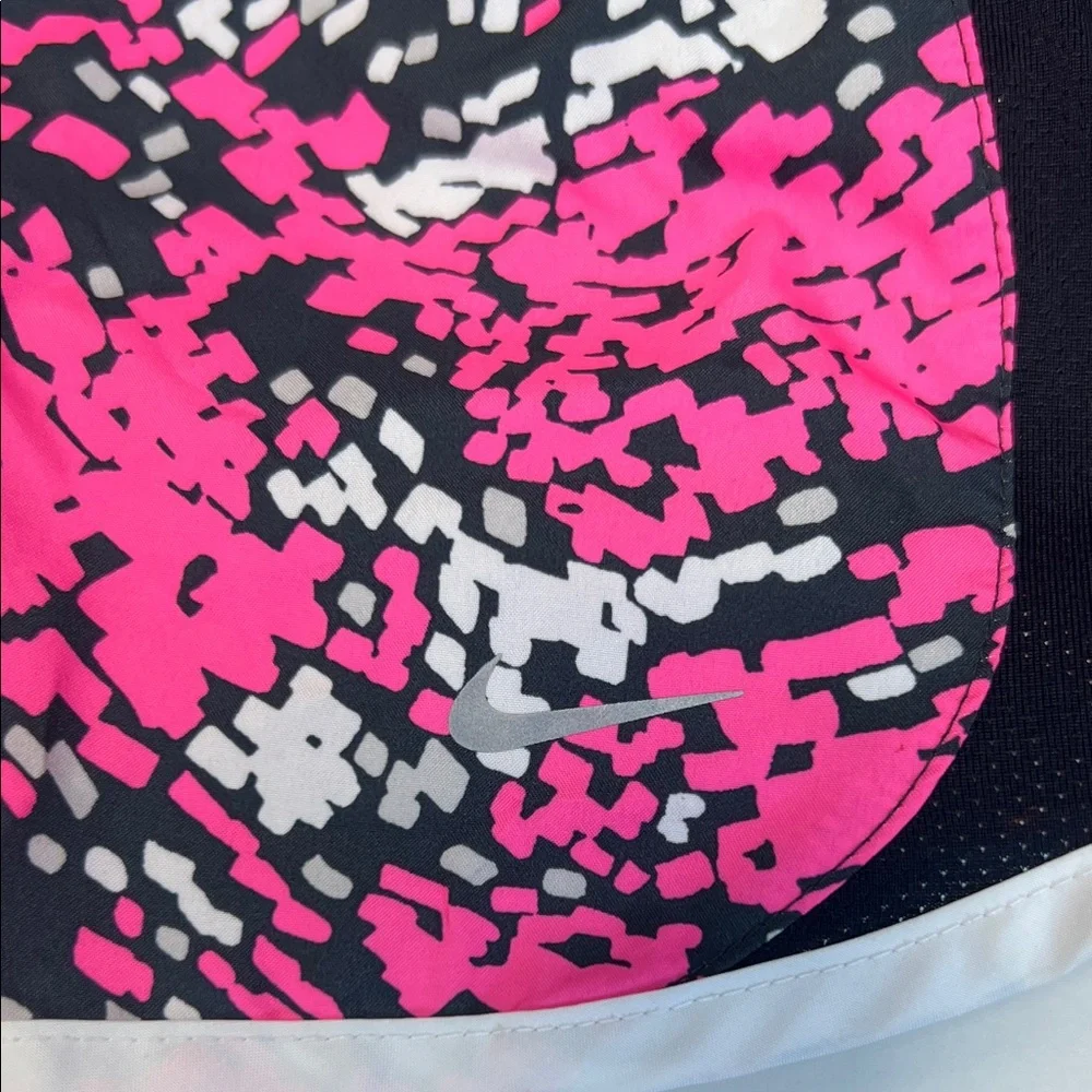 Girl's Nike athletic shorts‎
